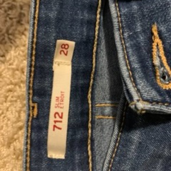 Slim Levi Jeans - Picture 2 of 4